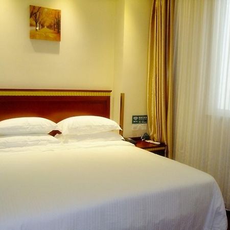 Greentree Inn Jiangsu Wuxi Yangjian Xihu Road Express Hotel מראה חיצוני תמונה