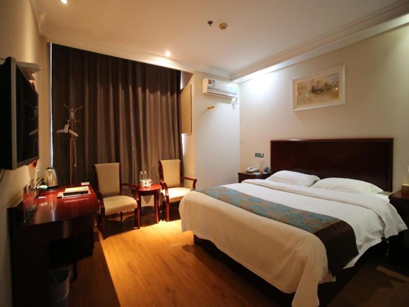 Greentree Inn Jiangsu Wuxi Yangjian Xihu Road Express Hotel מראה חיצוני תמונה